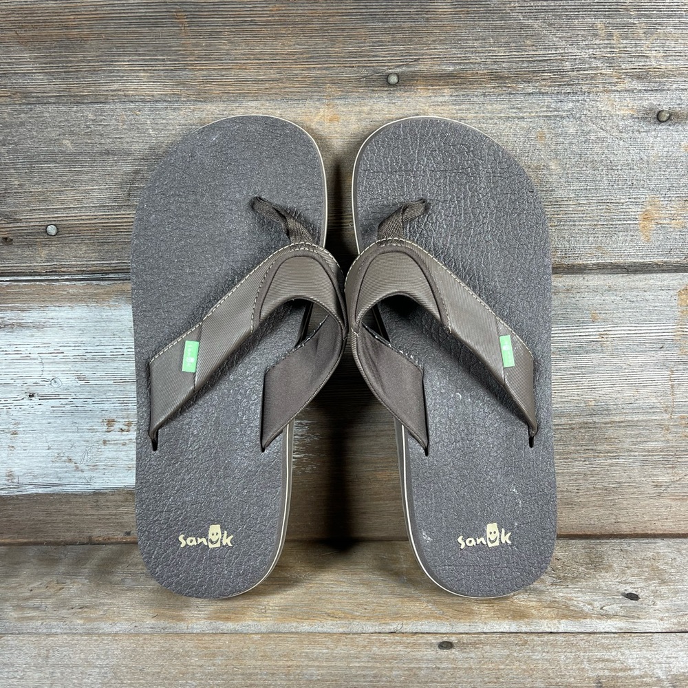 Sanuk Brown Flip Flop Sandals - Picture 1 of 5